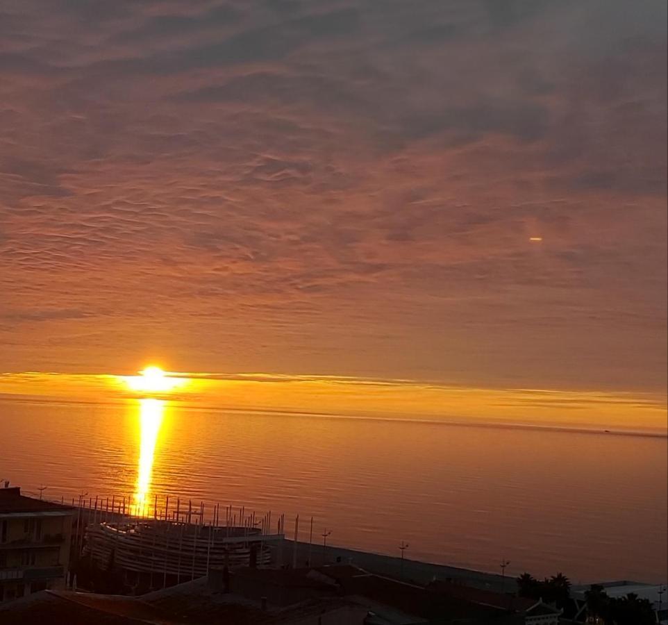Luxury Sea View Orbi City Batumi Eksteriør bilde